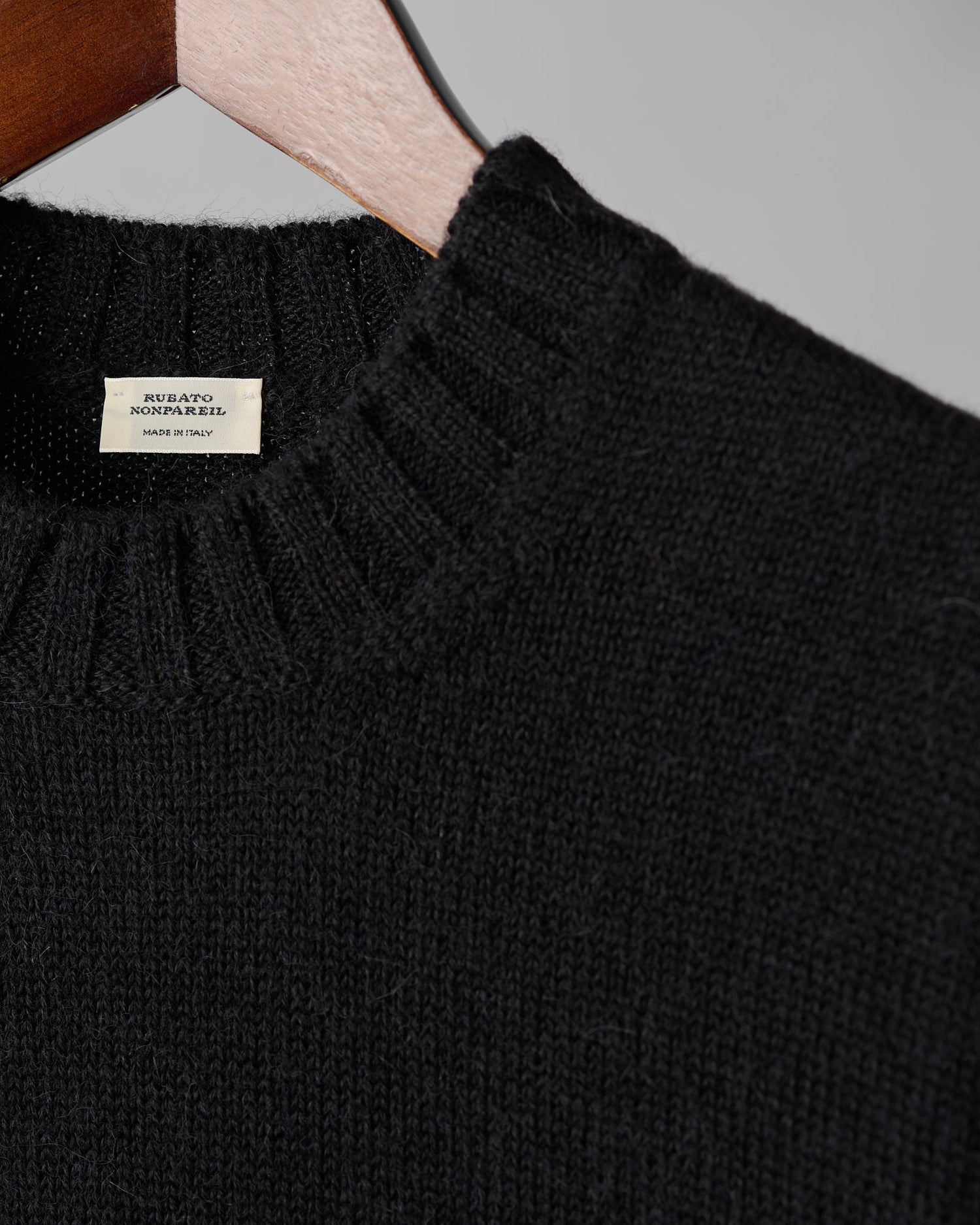 Nonpareil Cortina Crew Neck in Nero