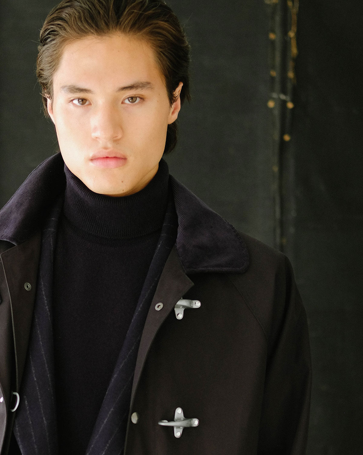 Cashmere Turtleneck in Dark Navy
