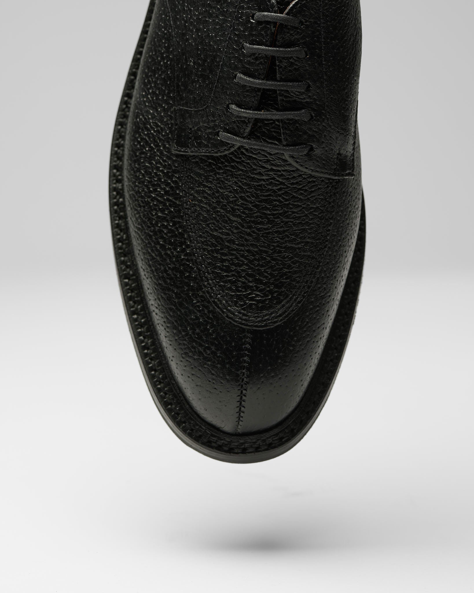 Navvy Cut in Black Pigskin