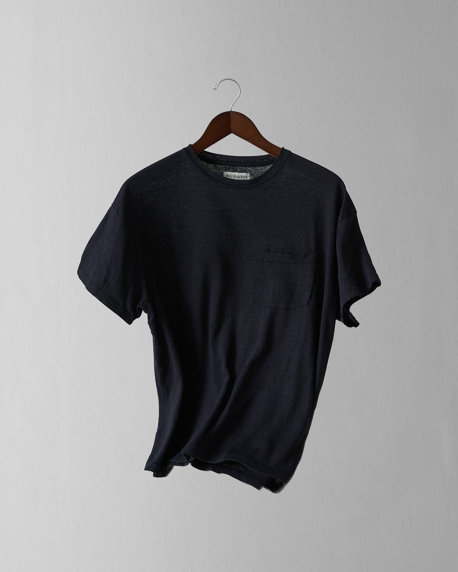 Standard T-shirt in Navy Linen