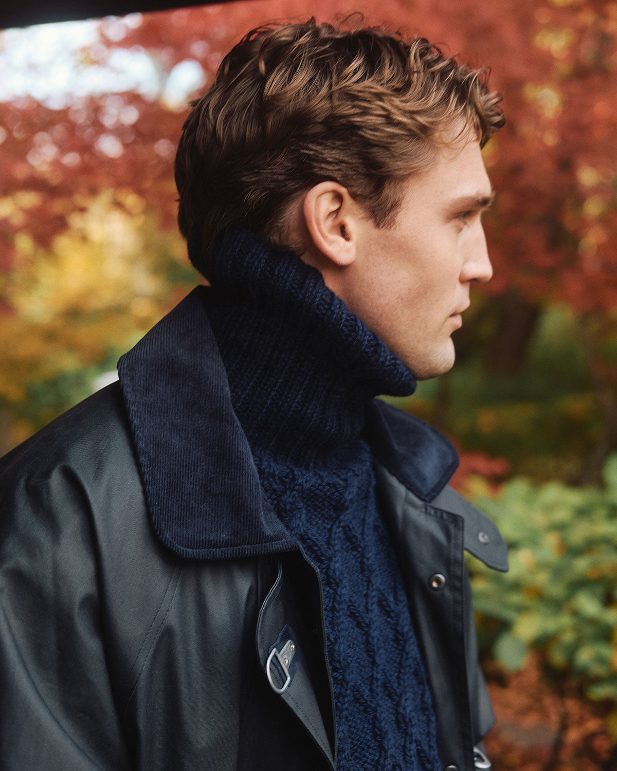 Hand-Knitted Lambswool Mariner Roll Neck Navy
