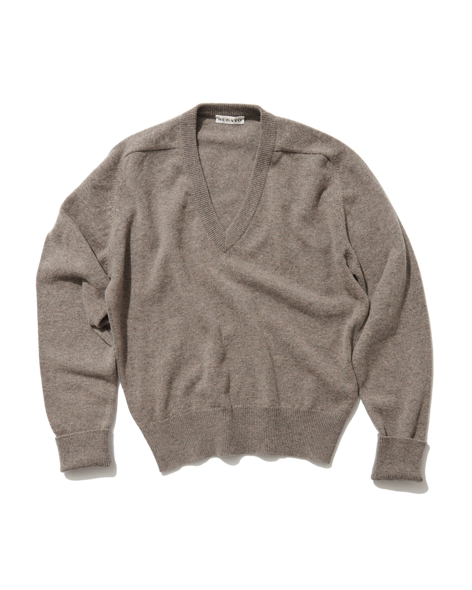 Standard V-Neck in Natural