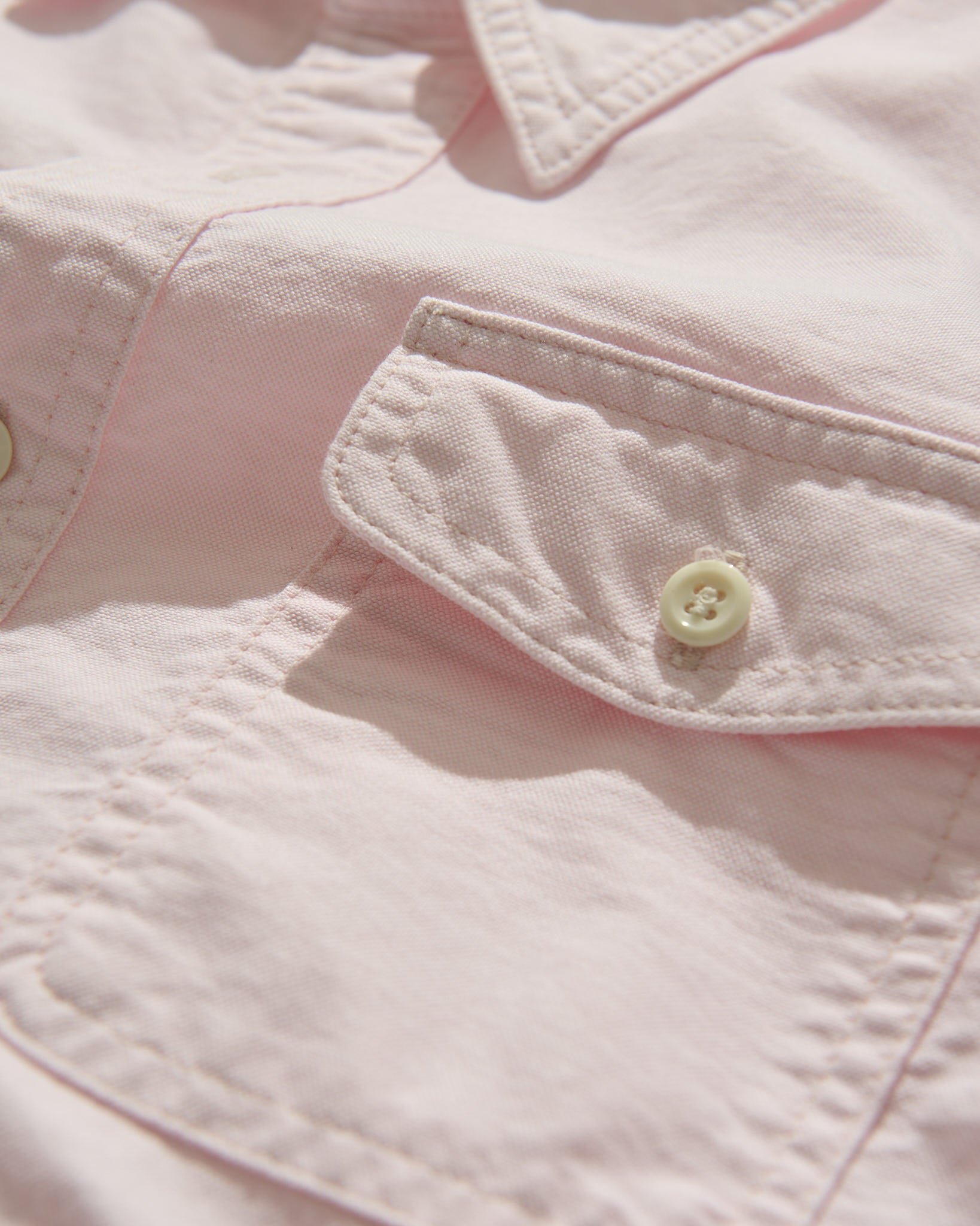 "R" Shirt in Pink