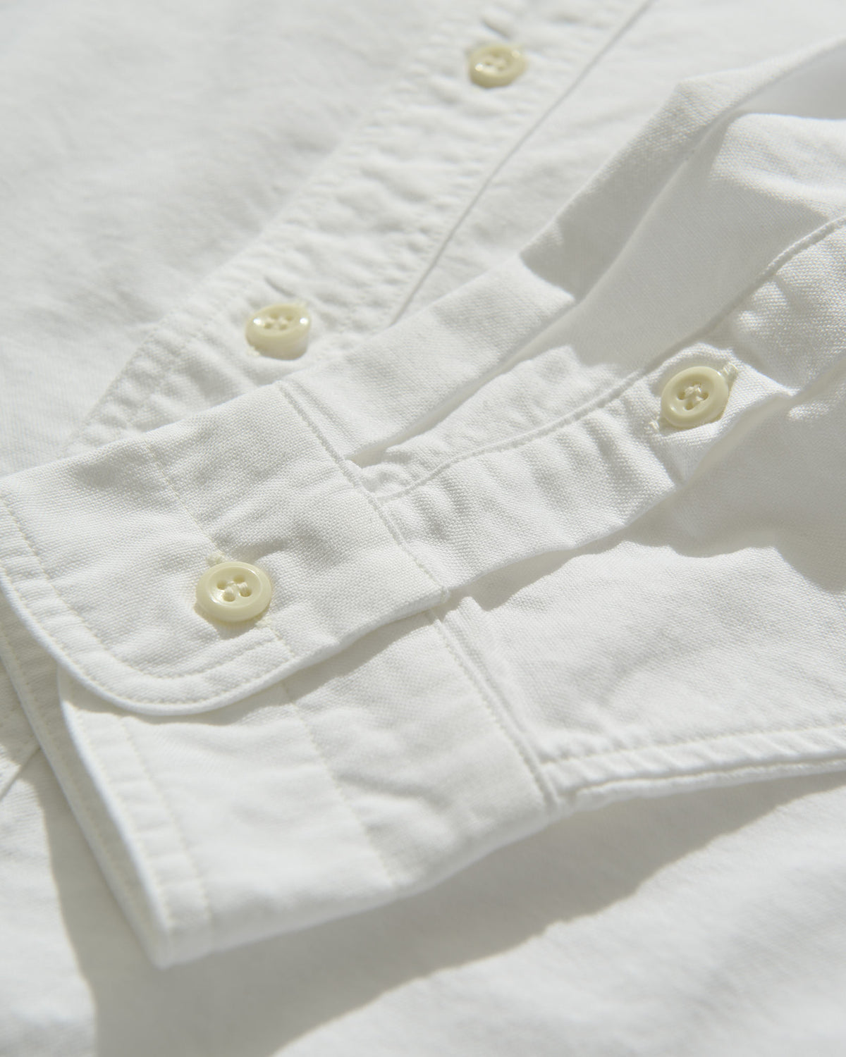 "R" Shirt in Classic White