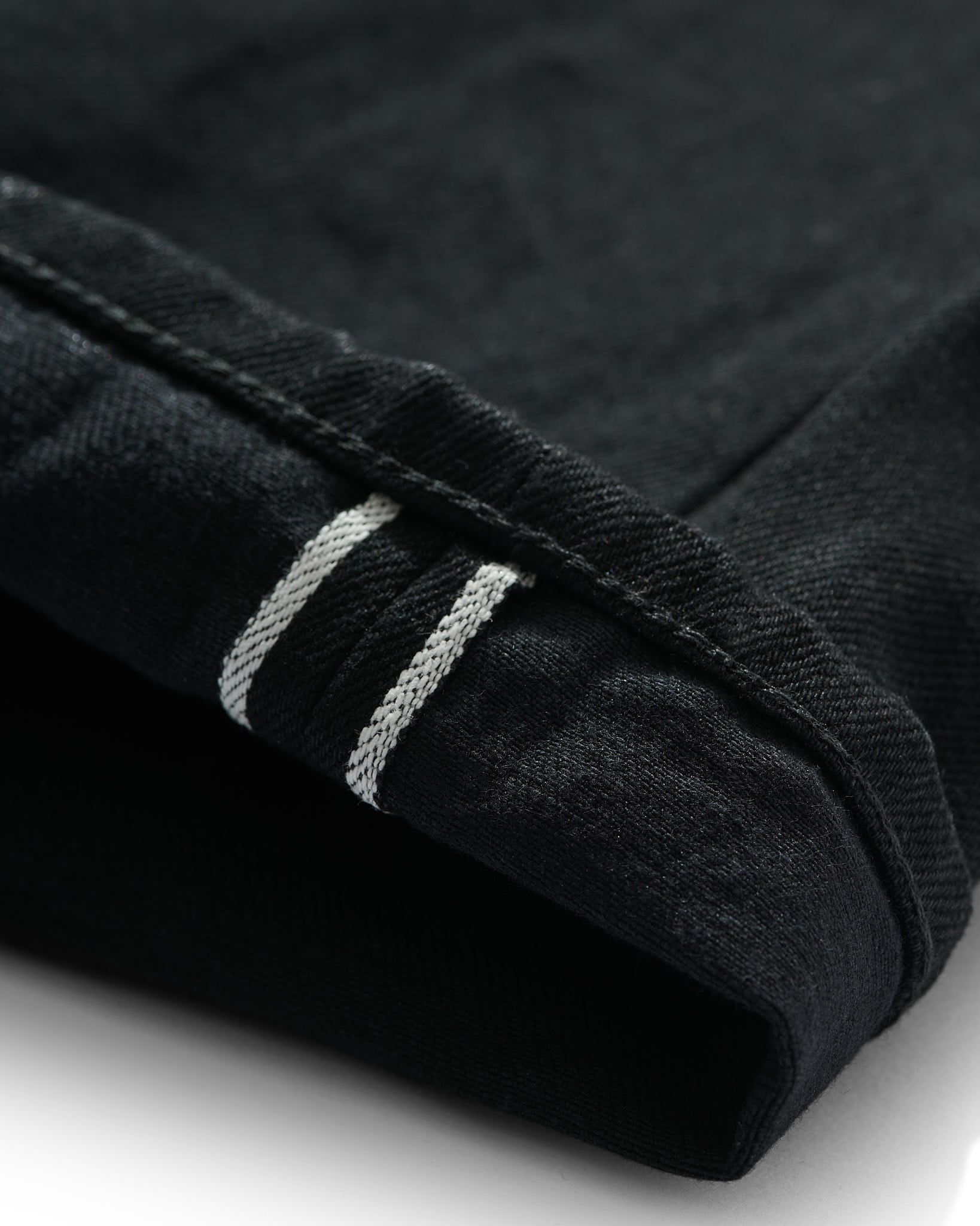 Lot Nr. 2 Denim in Black