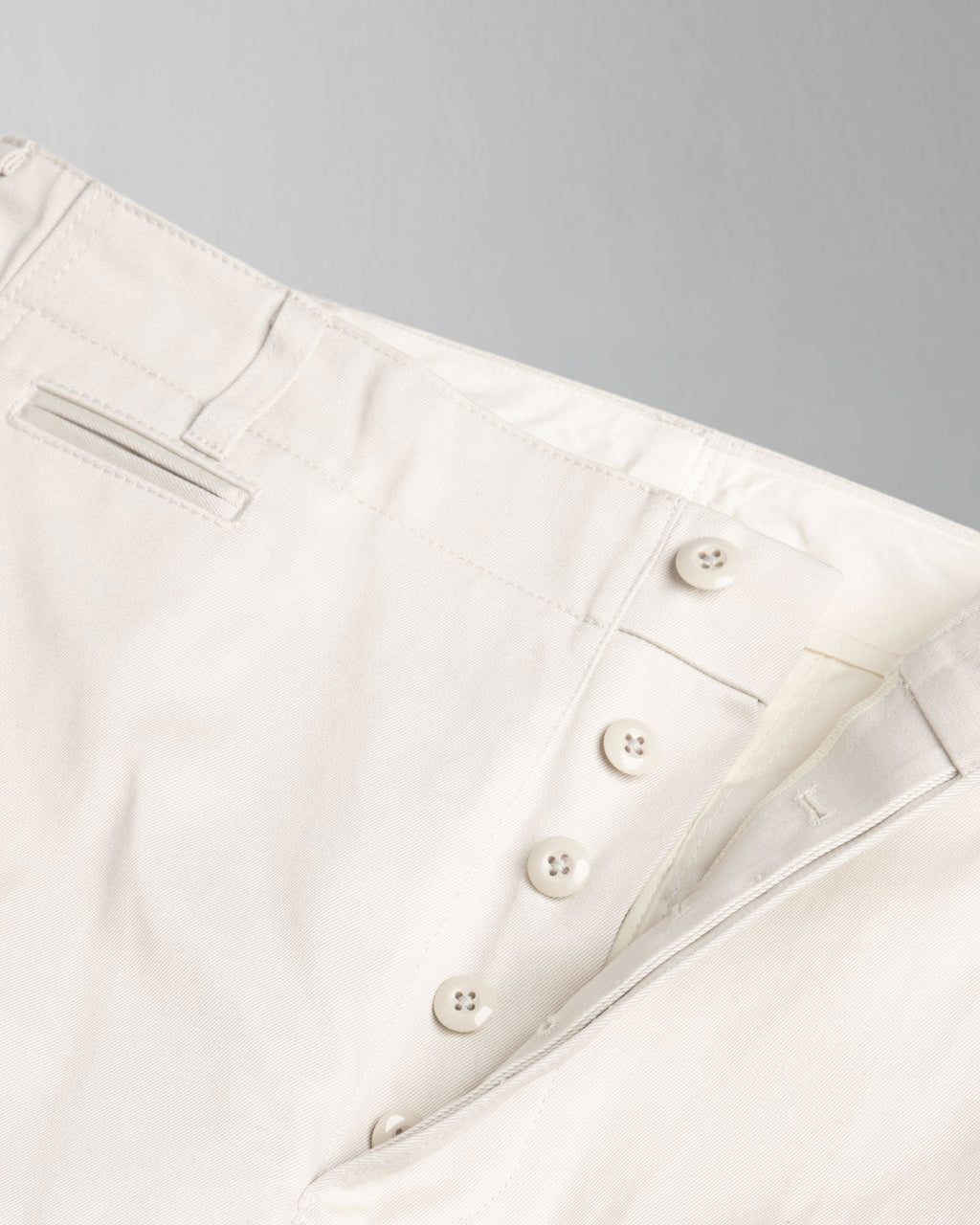 Officer's Chino in Ivory