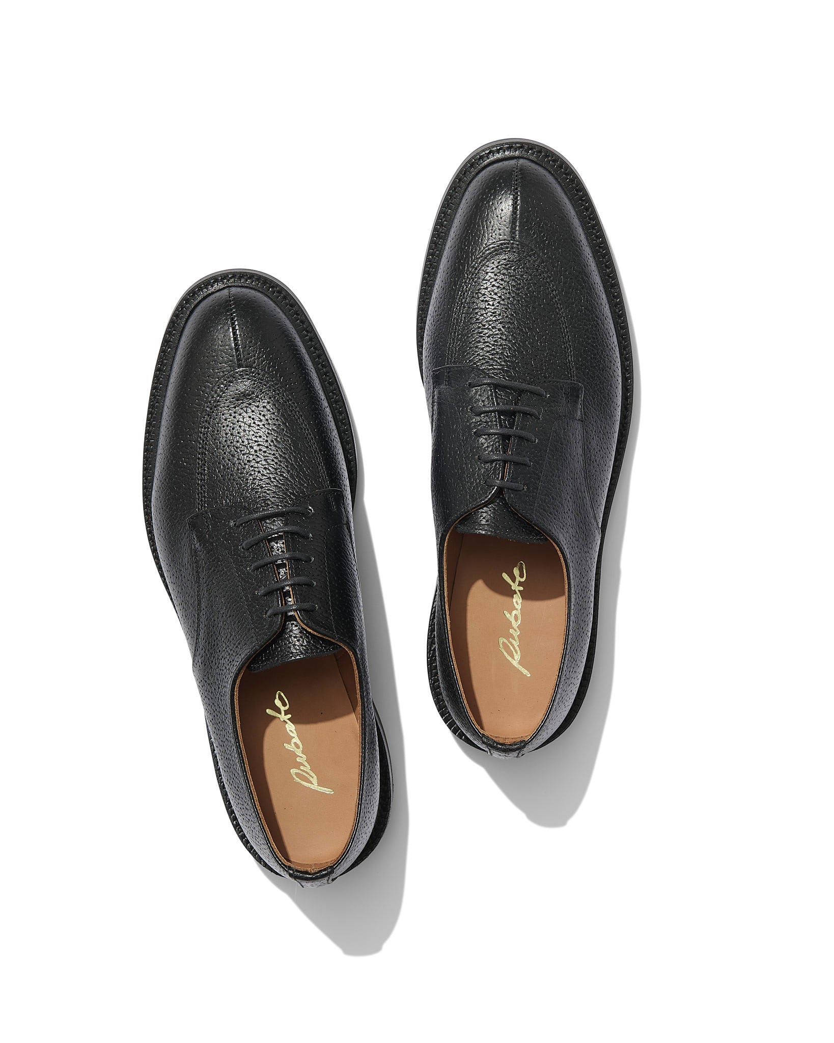 Navvy Cut in Black Pigskin